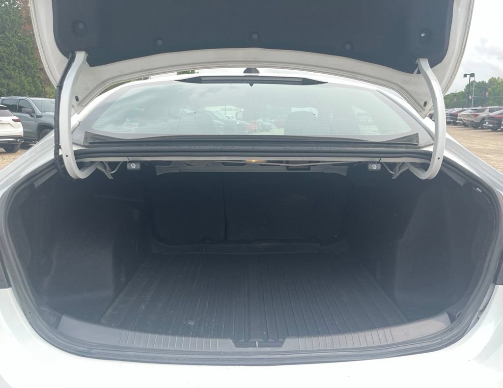 Used 2023 Chevrolet Malibu LS FWD image 9