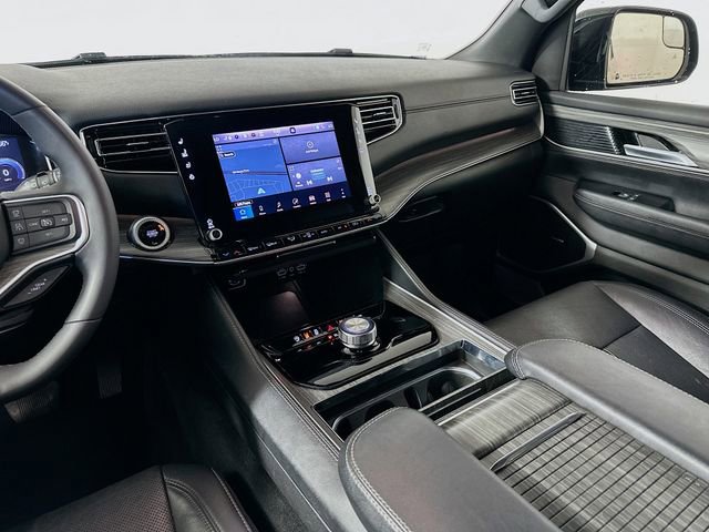 Used 2024 Jeep Wagoneer L Series II w/ Flexible Seating Group image 26