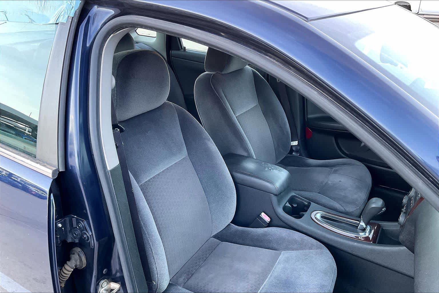 Used 2010 Chevrolet Impala LS FWD image 9