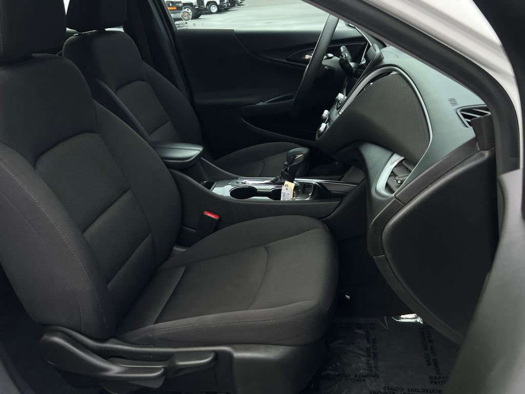 Used 2023 Chevrolet Malibu LT image 11