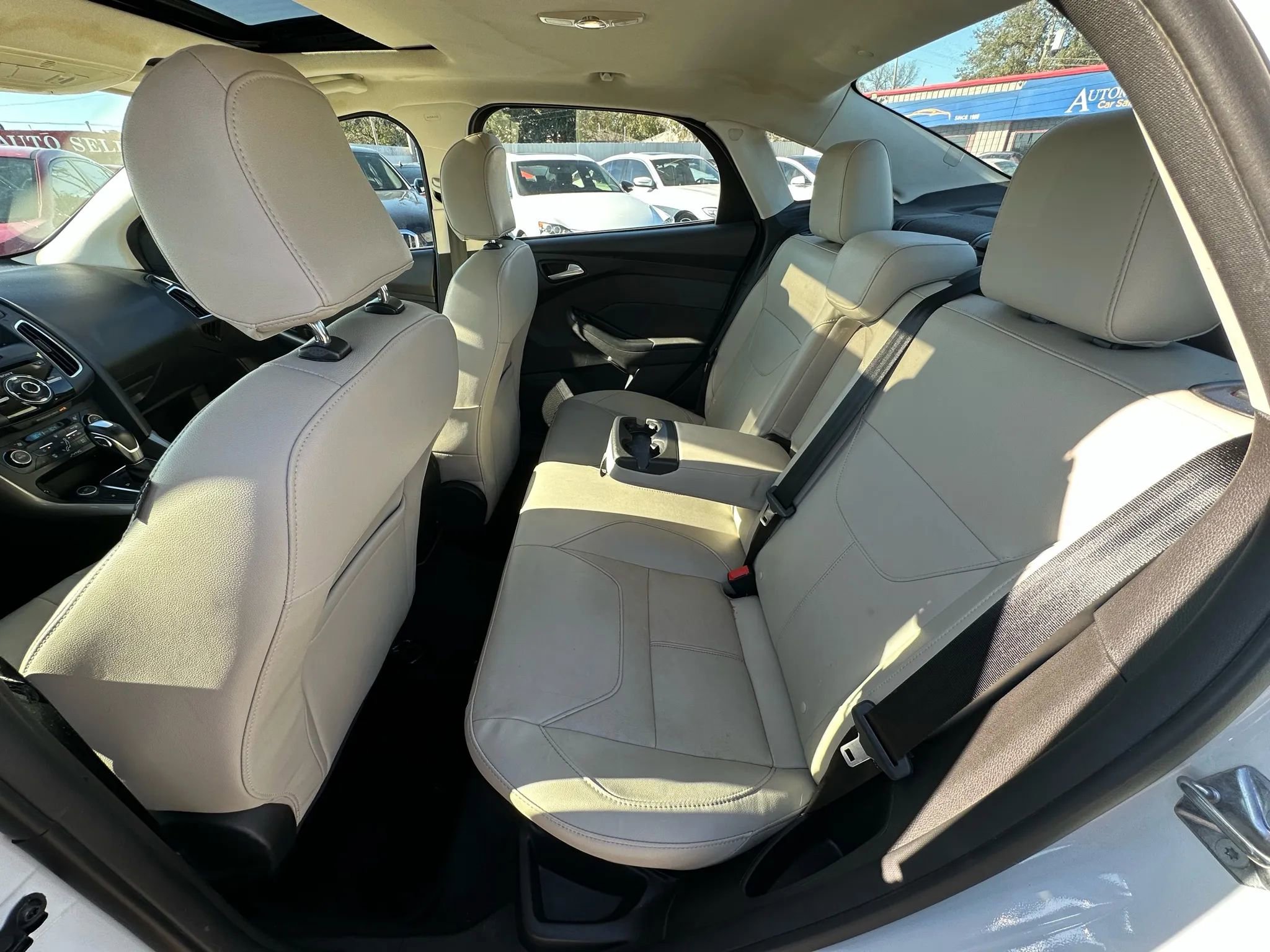 Used 2017 Ford Focus Titanium image 17