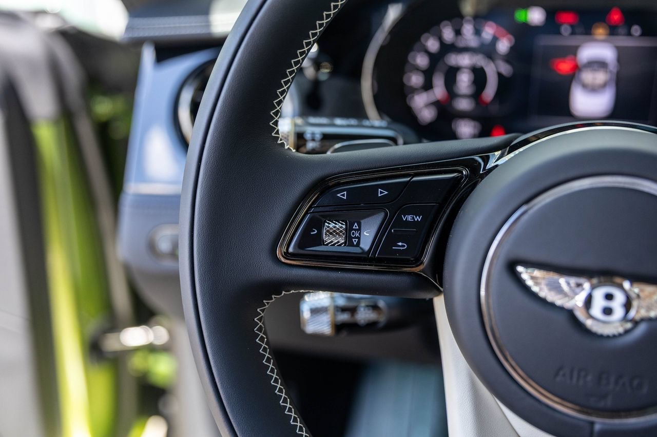 Certified 2025 Bentley Continental GTC AWD/4WD image 29