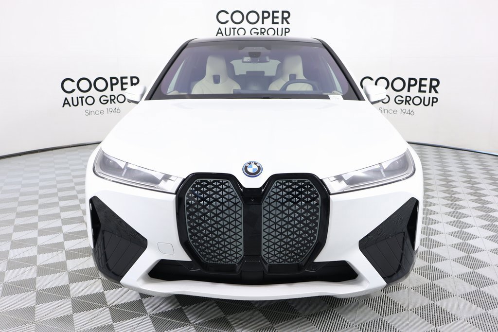 New 2025 BMW iX xDrive50 w/ Premium Package image 9