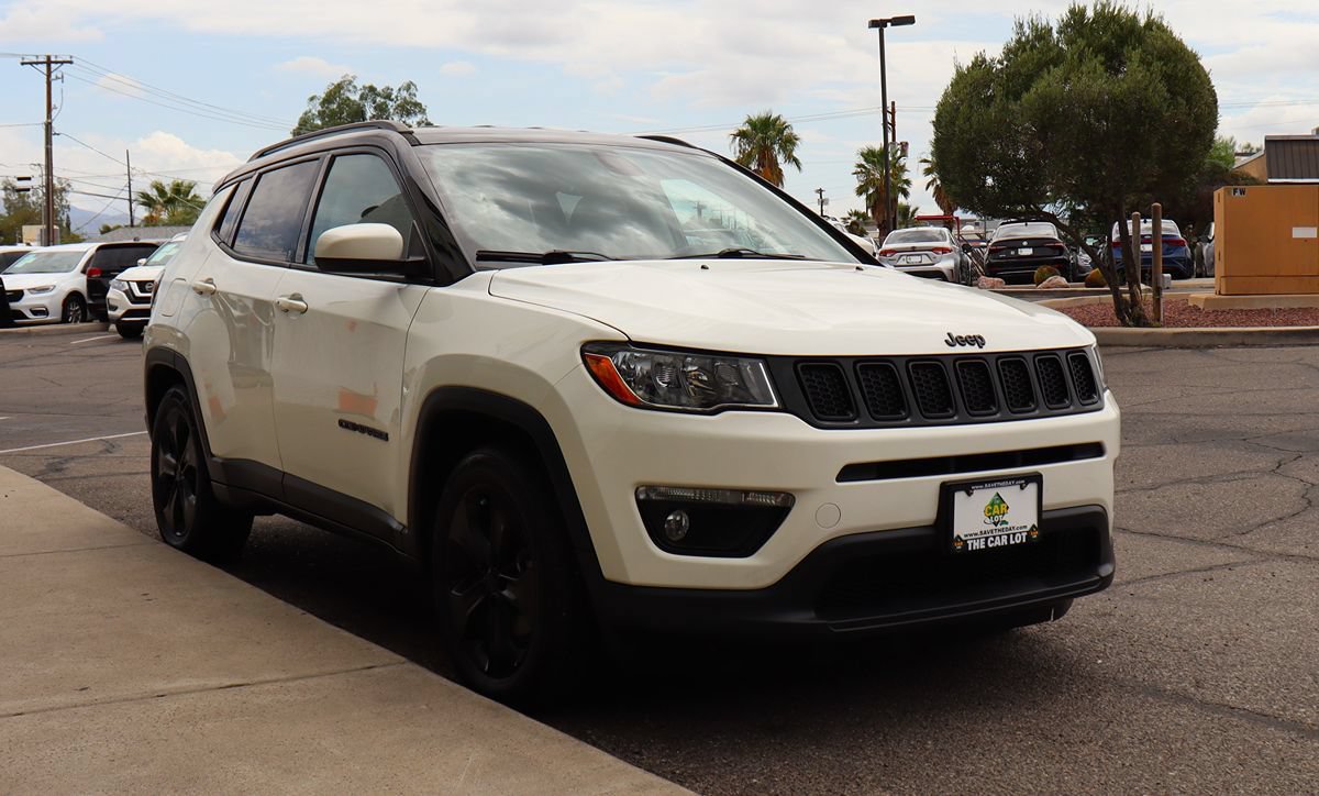 Used 2019 Jeep Compass Latitude FWD image 14