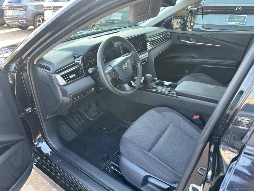 Used 2025 Toyota Camry LE FWD image 11