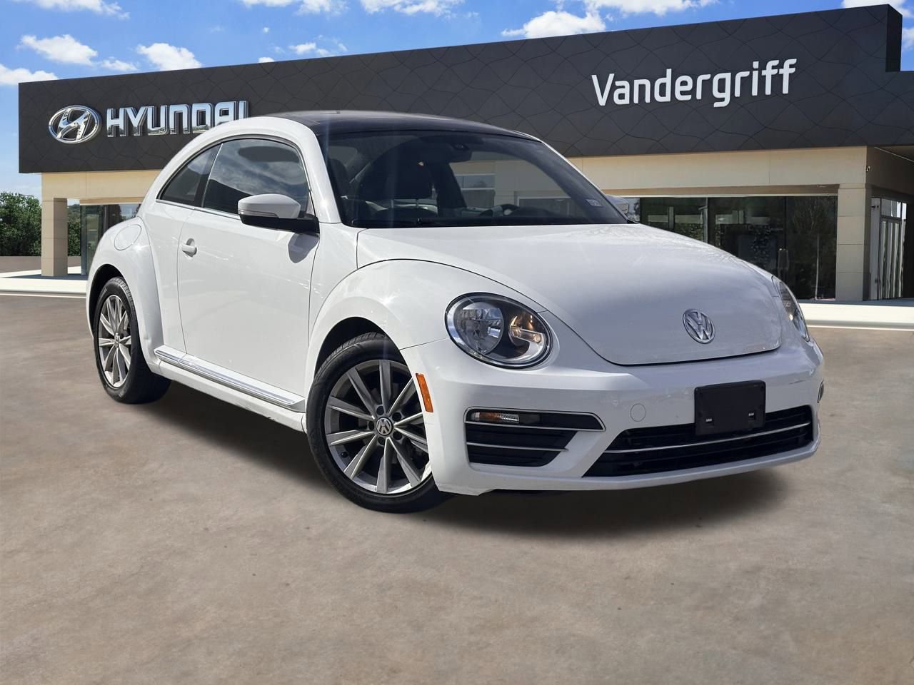 Used 2018 Volkswagen Beetle 2.0T SE