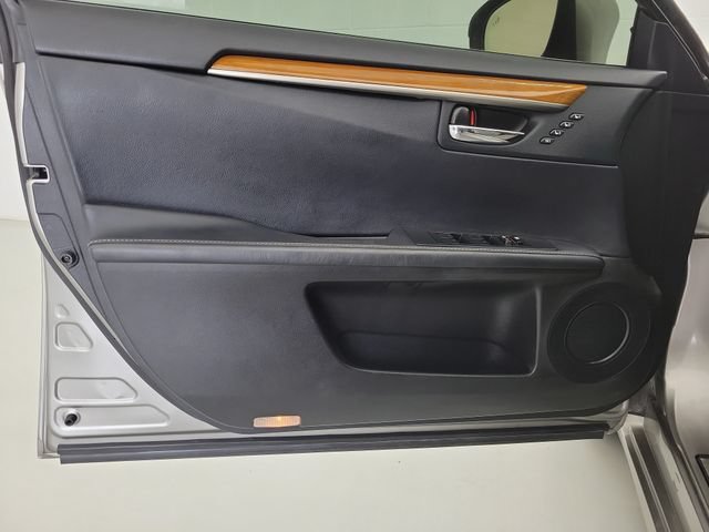 Used 2015 Lexus ES 300h w/ Navigation System Package FWD image 19