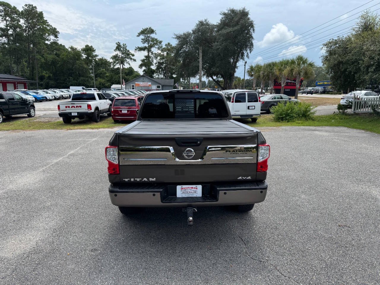 Used 2017 Nissan Titan Platinum Reserve AWD/4WD image 5