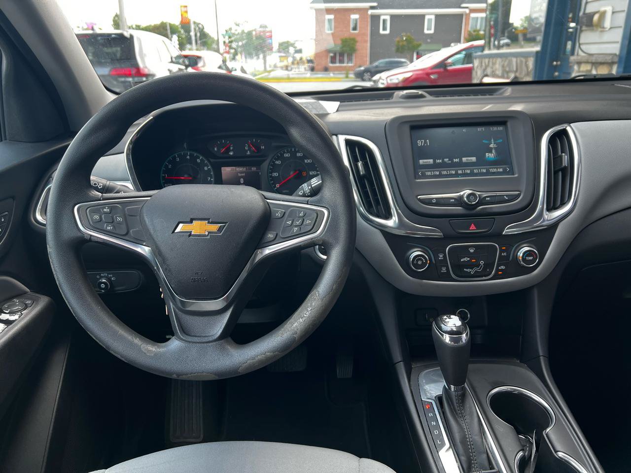 Used 2018 Chevrolet Equinox LS FWD image 8