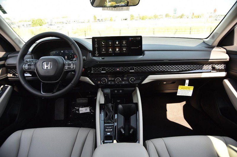 New 2025 Honda Accord EX-L image 7