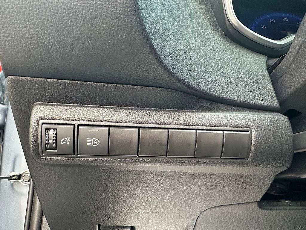 Used 2022 Toyota Corolla XSE FWD image 21
