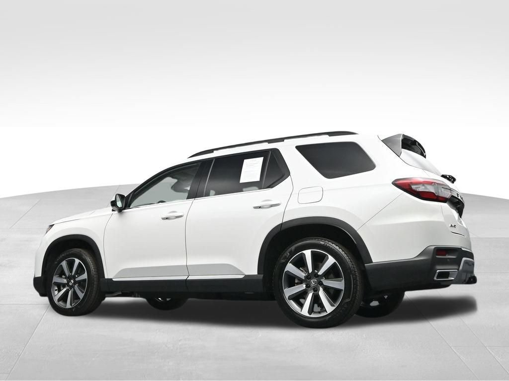 Used 2025 Honda Pilot Touring image 37