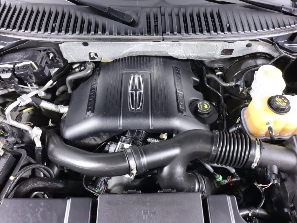 Used 2016 Lincoln Navigator Select RWD image 47