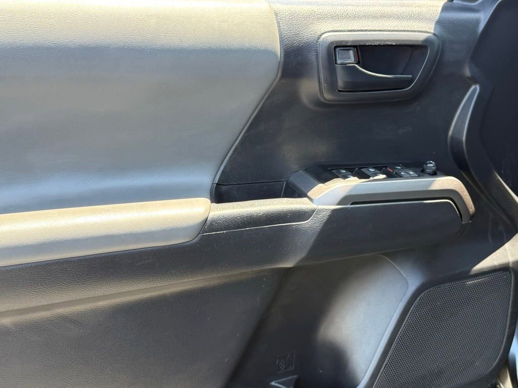 Certified 2022 Toyota Tacoma SR5 RWD image 16