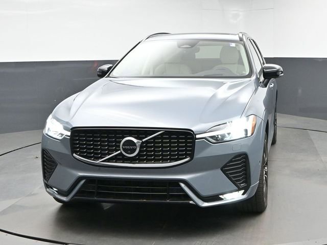Used 2023 Volvo XC60 B5 Ultimate w/ Climate Package AWD/4WD image 3