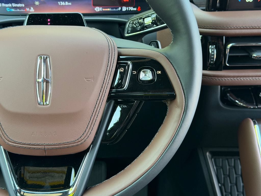 New 2026 Lincoln Aviator Reserve AWD/4WD image 14