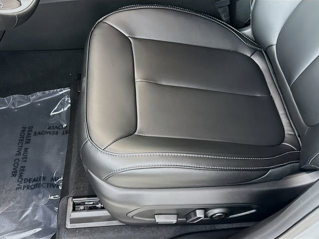 New 2025 Jeep Grand Cherokee Limited w/ Black Appearance Package image 19