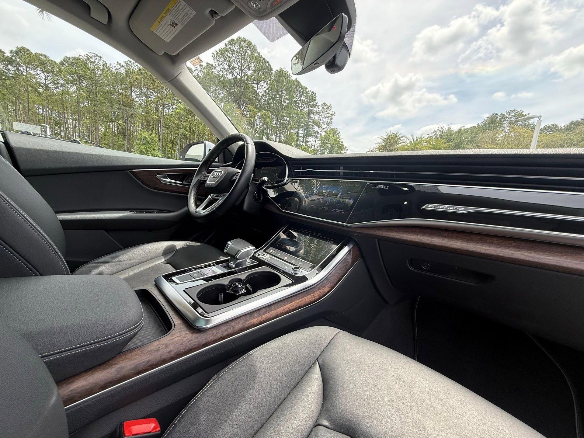 Used 2023 Audi Q8 Premium w/ Convenience Package image 29