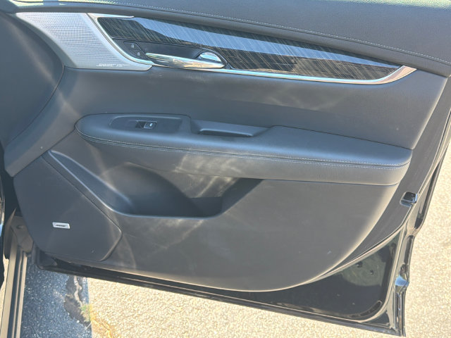 Used 2021 Cadillac XT6 Premium Luxury FWD image 16
