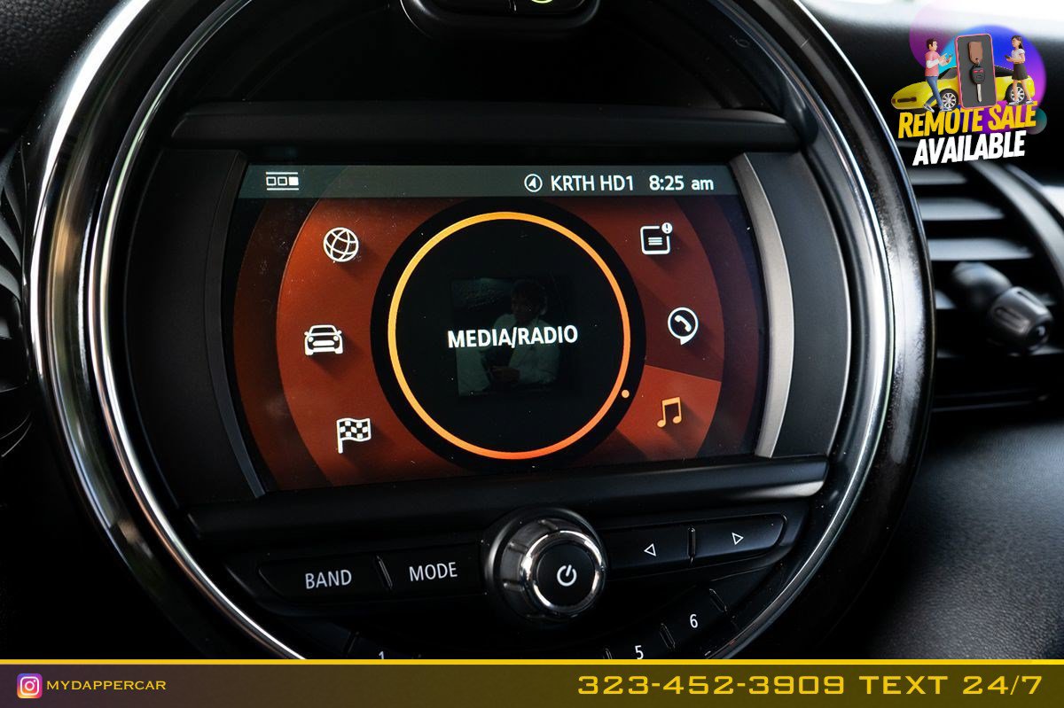 Used 2021 MINI Cooper 2-Door Hardtop w/ 6.5" Touchscreen Package FWD image 26