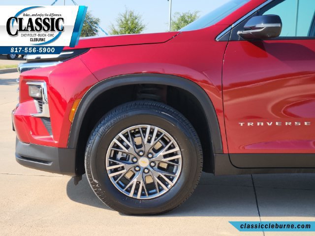 Used 2025 Chevrolet Traverse LT w/ Driver Confidence Package FWD image 11