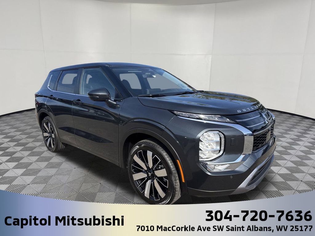New 2025 Mitsubishi Outlander SE
