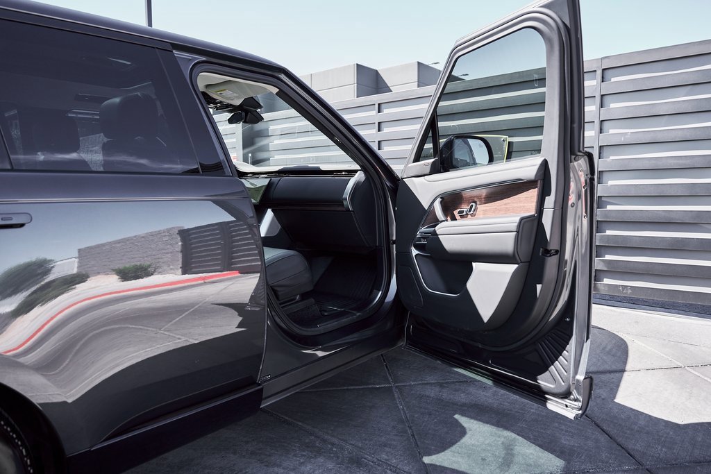 Used 2024 Land Rover Range Rover SE image 21