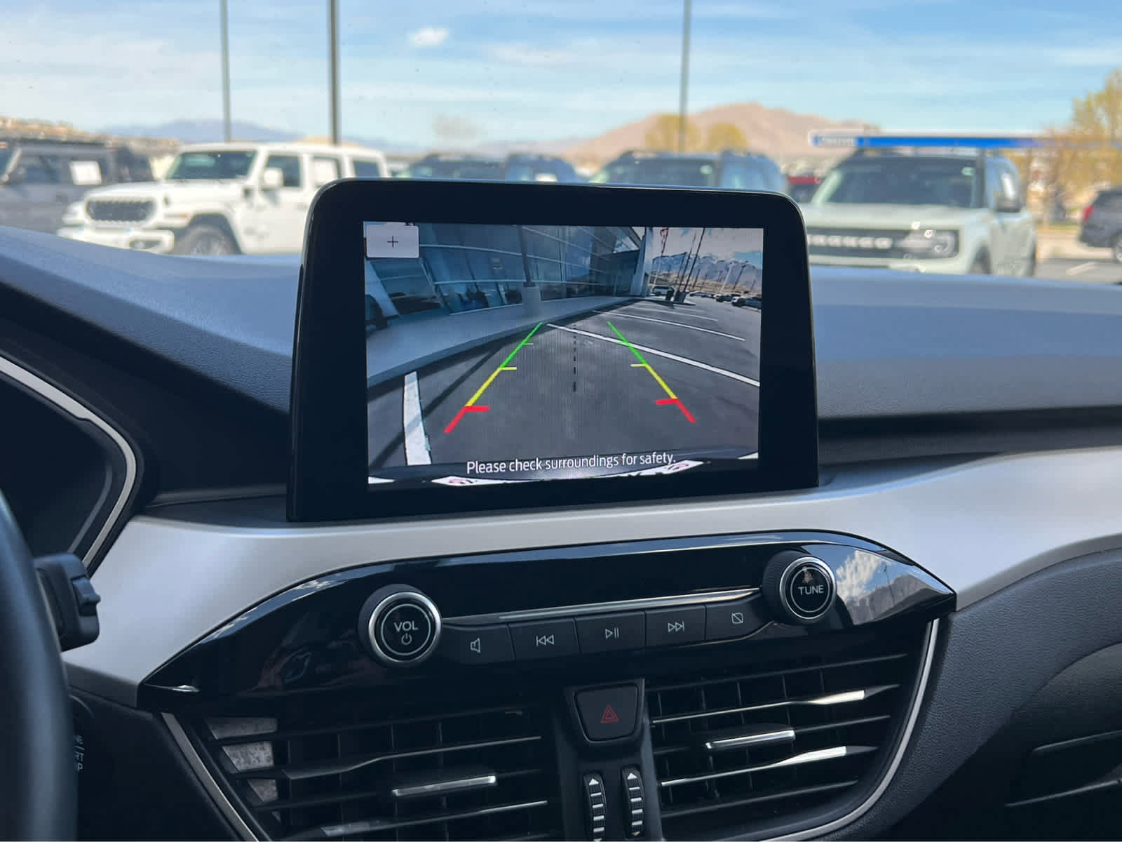 Used 2021 Ford Escape SE w/ Cold Weather Package image 37