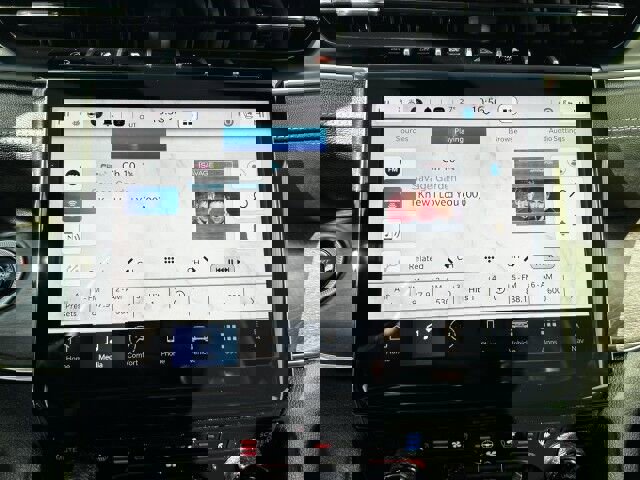 Used 2025 Jeep Grand Cherokee L Overland w/ Advanced Protech Group III image 29