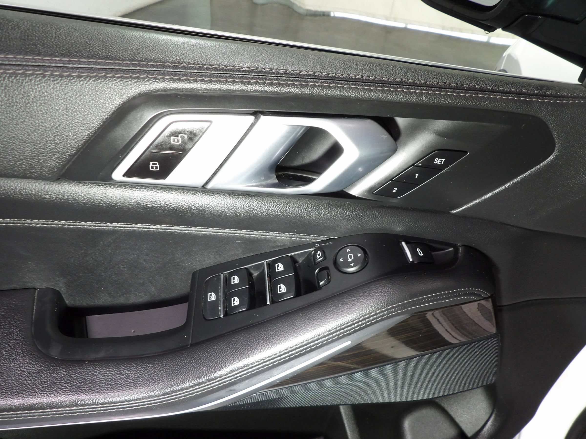 Used 2020 BMW X5 xDrive40i AWD/4WD image 12