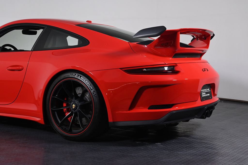 Certified 2018 Porsche 911 GT3 RWD image 26