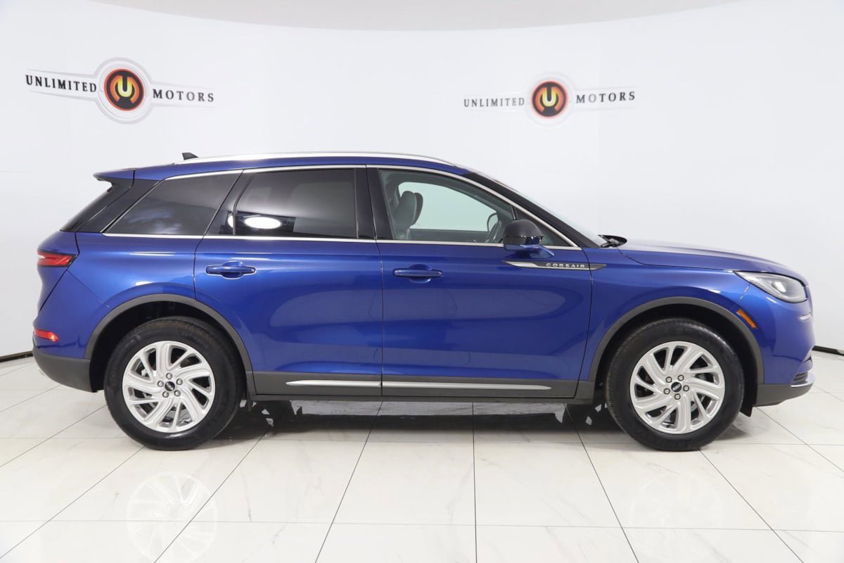 Used 2021 Lincoln Corsair FWD image 2
