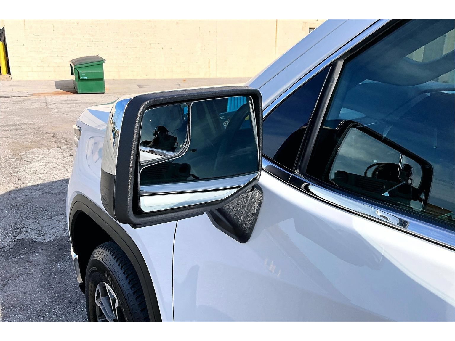 Used 2025 GMC Sierra 1500 SLT AWD/4WD image 34