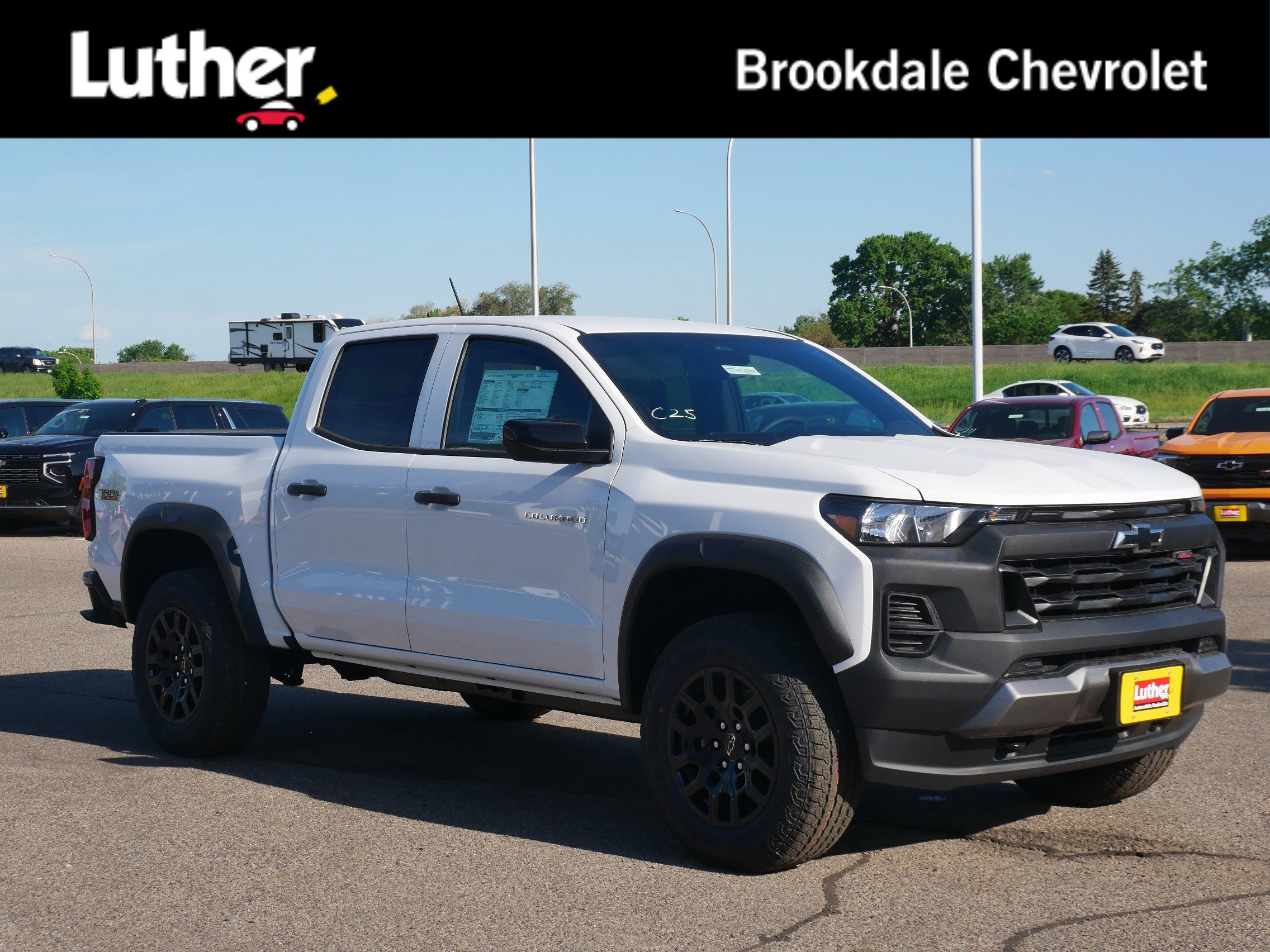 New 2026 Chevrolet Colorado Trail Boss AWD/4WD image 1