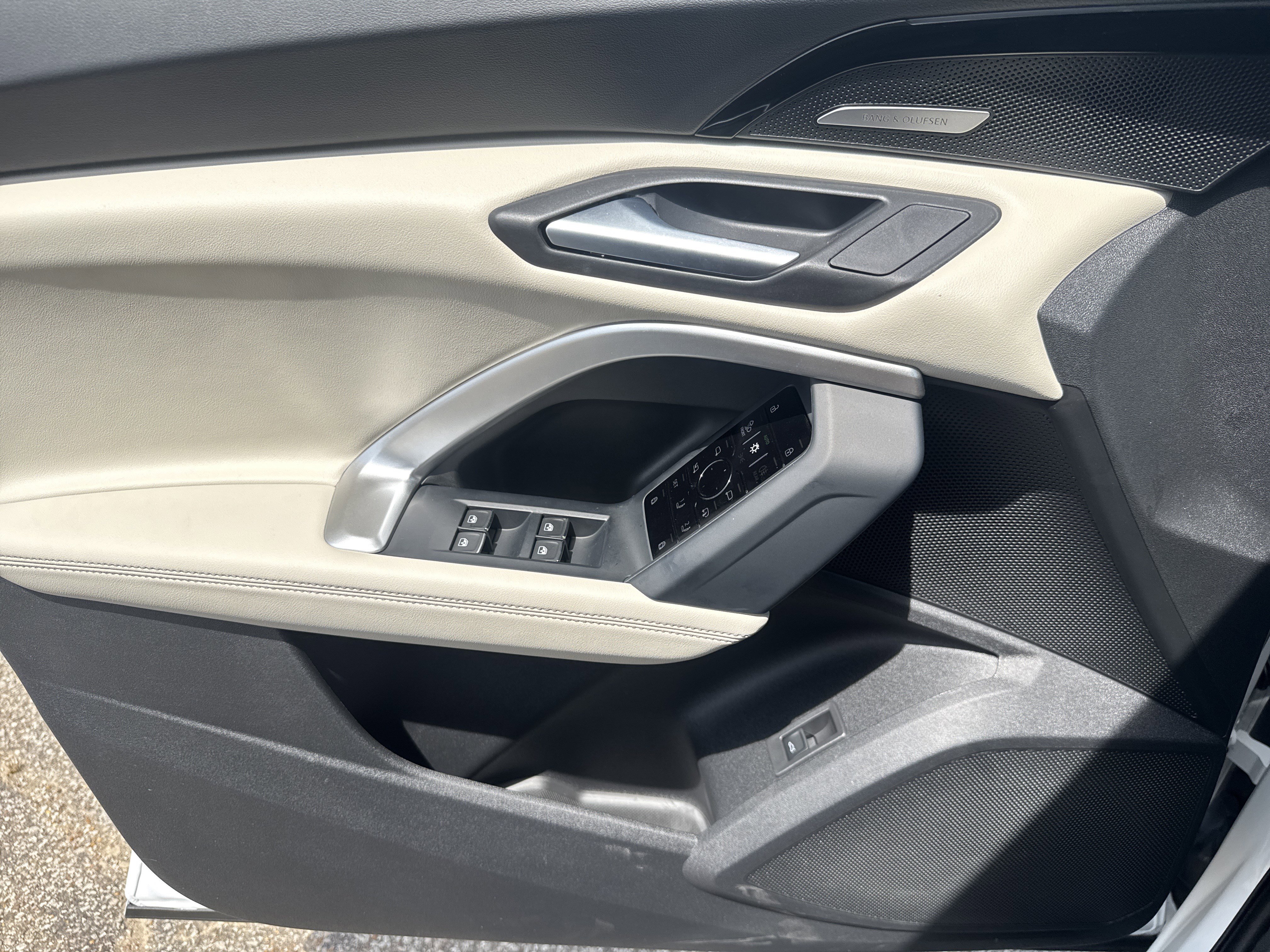 Certified 2025 Audi Q5 Premium Plus w/ Premium Plus image 9