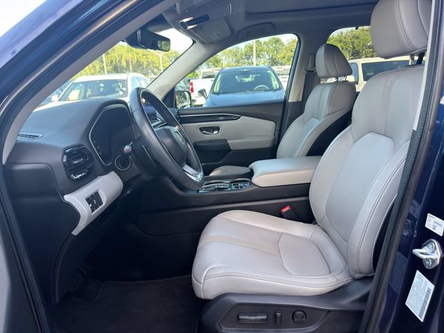 Used 2024 Honda Pilot Touring image 11