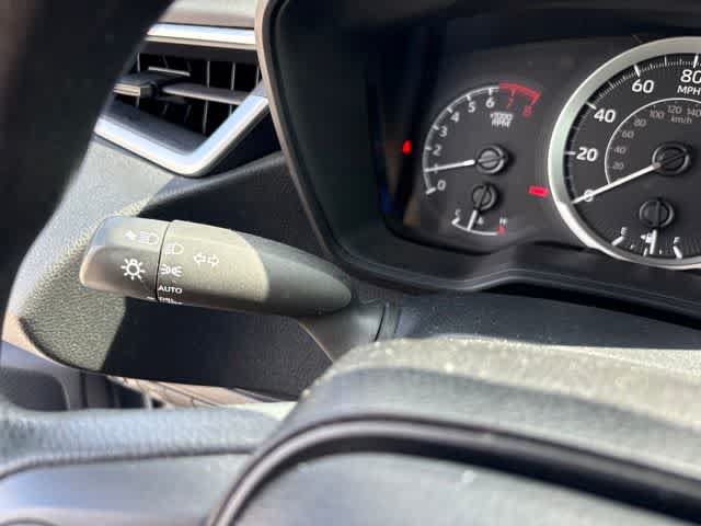 Used 2022 Toyota Corolla LE FWD image 17