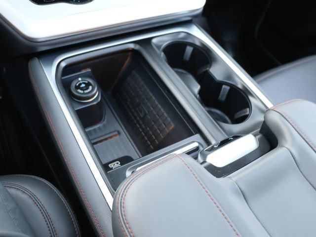 Used 2025 Ford Expedition Active image 23