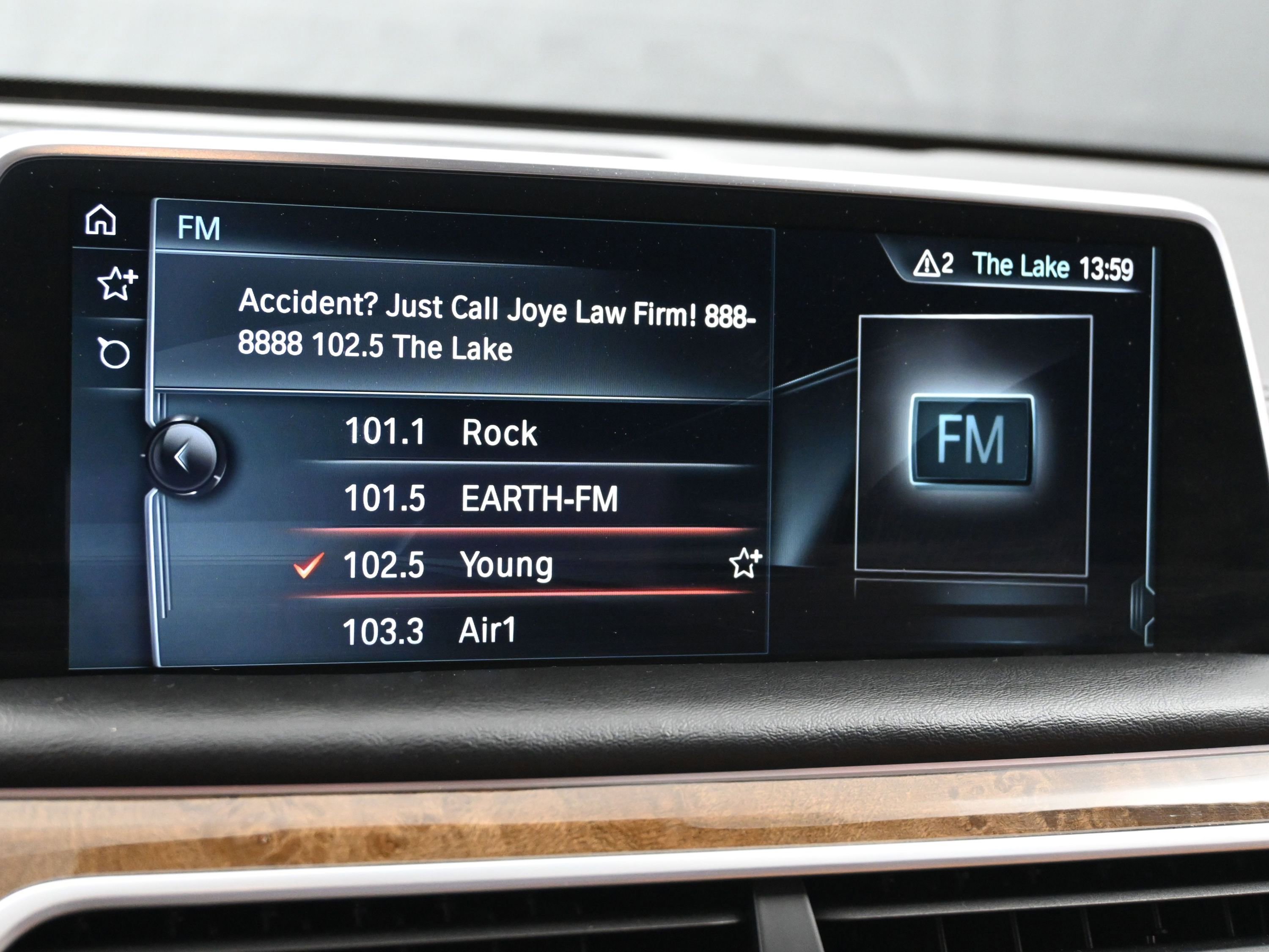 Used 2017 BMW 750i xDrive image 16