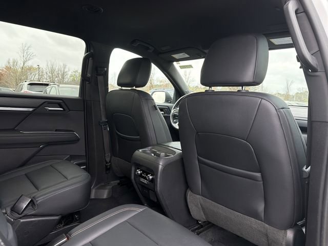 Used 2024 GMC Acadia Elevation image 19