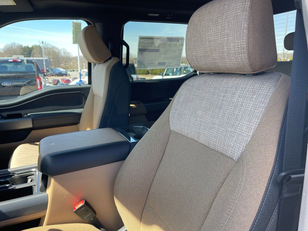 New 2026 Ford F250 XLT w/ XLT Premium Package image 9