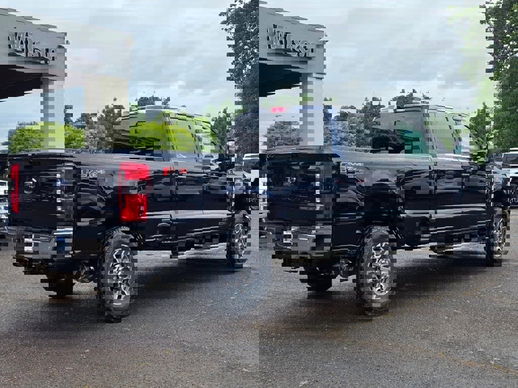 New 2025 Ford F350 Lariat w/ FX4 Off-Road Package image 28