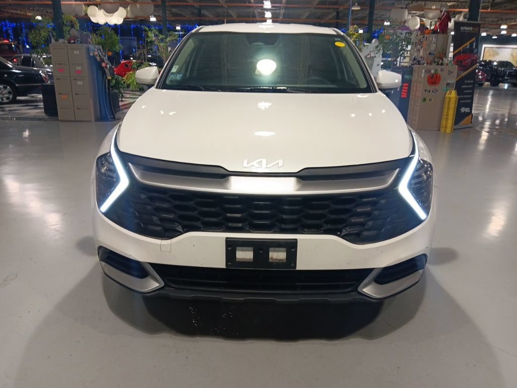 Used 2024 Kia Sportage LX AWD/4WD image 4