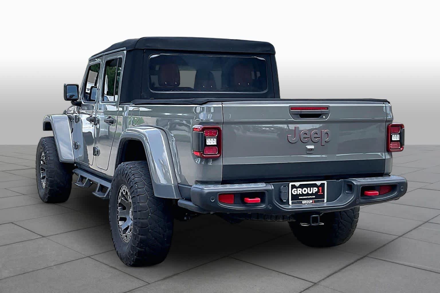 Used 2020 Jeep Gladiator Rubicon AWD/4WD image 12
