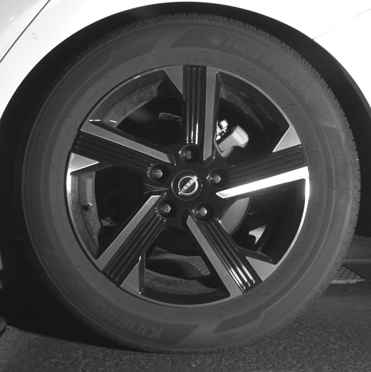 Used 2025 Nissan Sentra SV FWD image 14