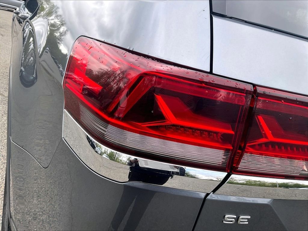 Used 2025 Volkswagen Atlas SE AWD/4WD image 33