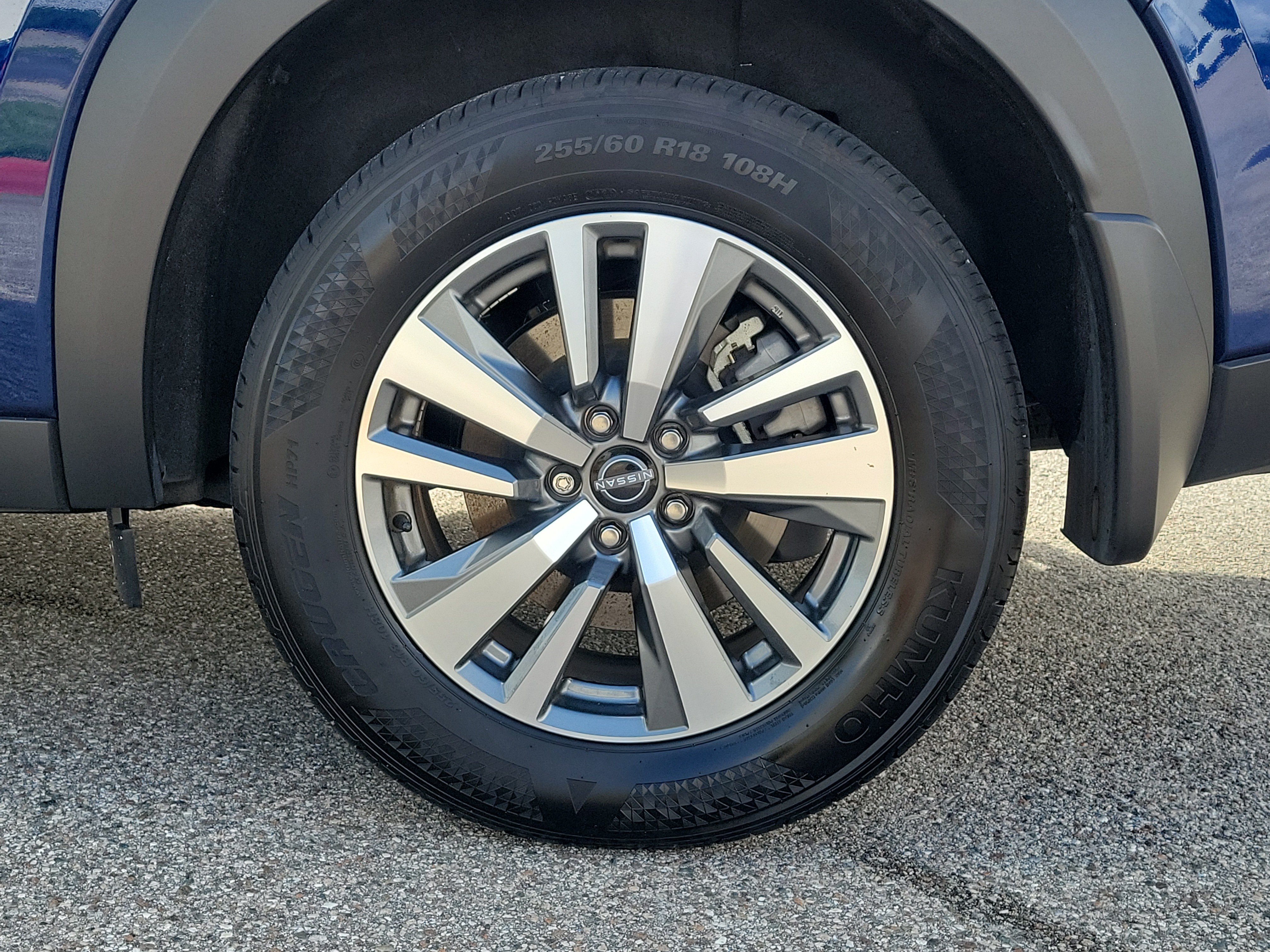 Certified 2025 Nissan Pathfinder SL FWD image 9
