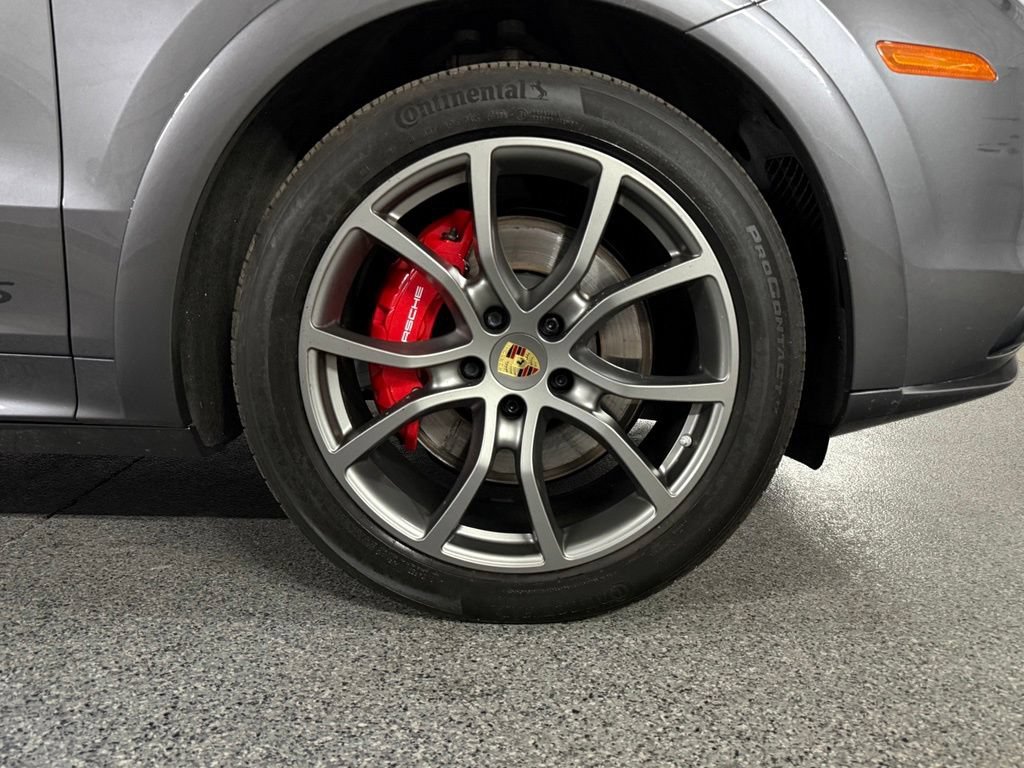 Used 2022 Porsche Cayenne GTS AWD/4WD image 8