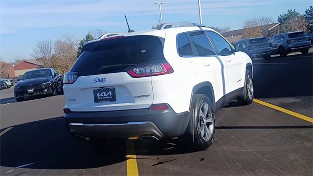 Used 2019 Jeep Cherokee Limited image 2