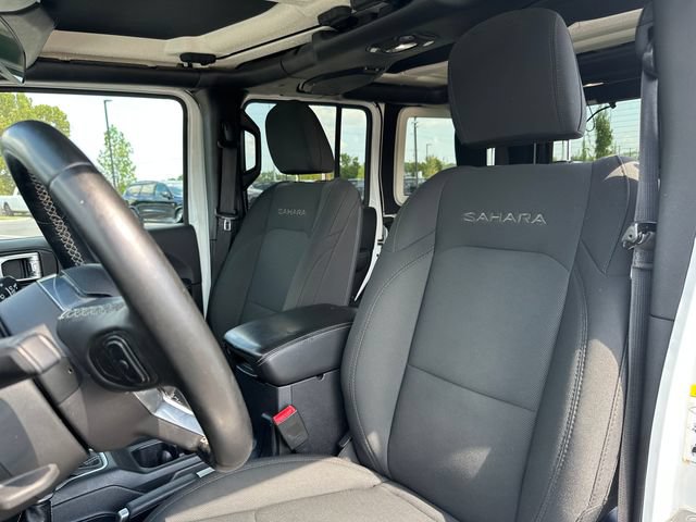 Used 2018 Jeep Wrangler Unlimited Sahara AWD/4WD image 38